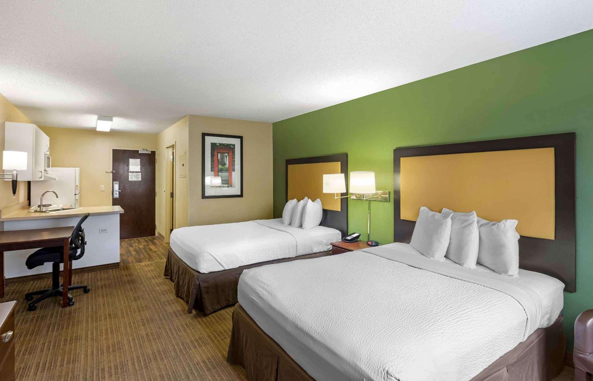 Extended Stay America Select Suites - Milwaukee - Waukesha Exterior photo