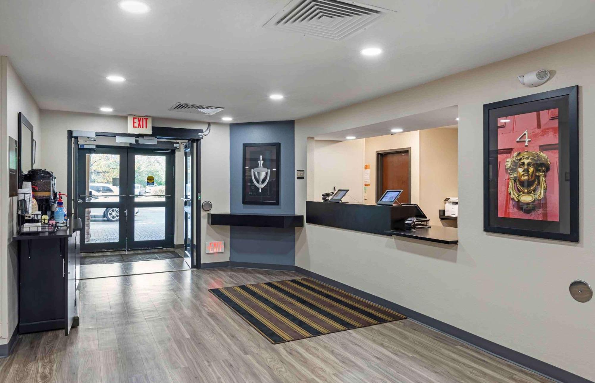 Extended Stay America Select Suites - Milwaukee - Waukesha Exterior photo