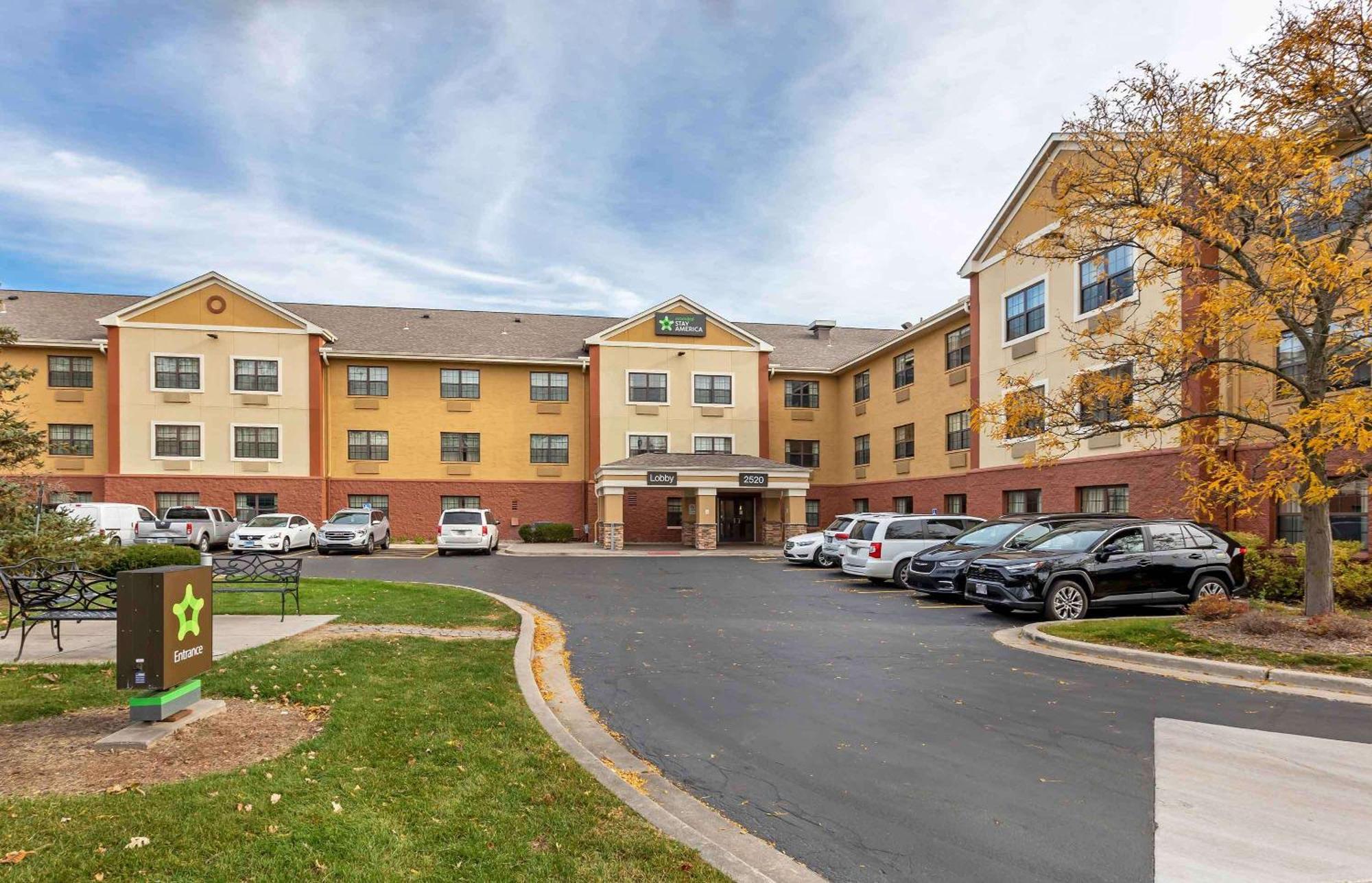 Extended Stay America Select Suites - Milwaukee - Waukesha Exterior photo