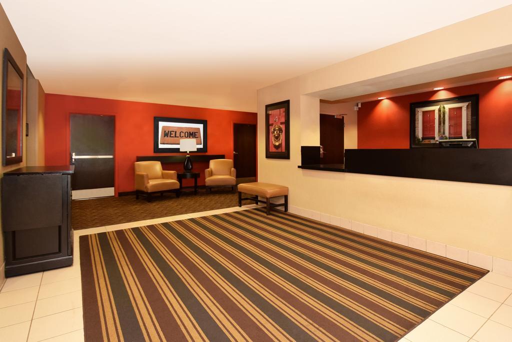 Extended Stay America Select Suites - Milwaukee - Waukesha Exterior photo
