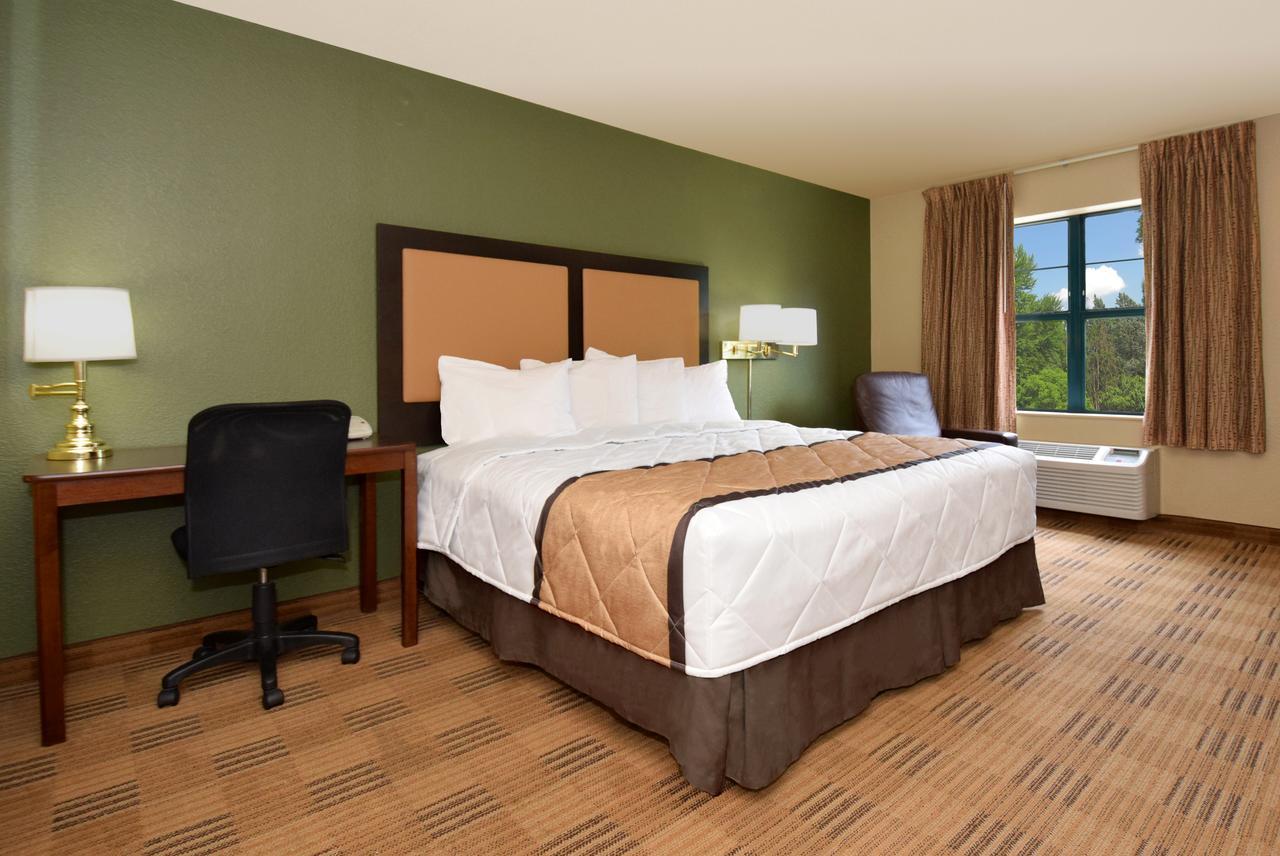 Extended Stay America Select Suites - Milwaukee - Waukesha Exterior photo